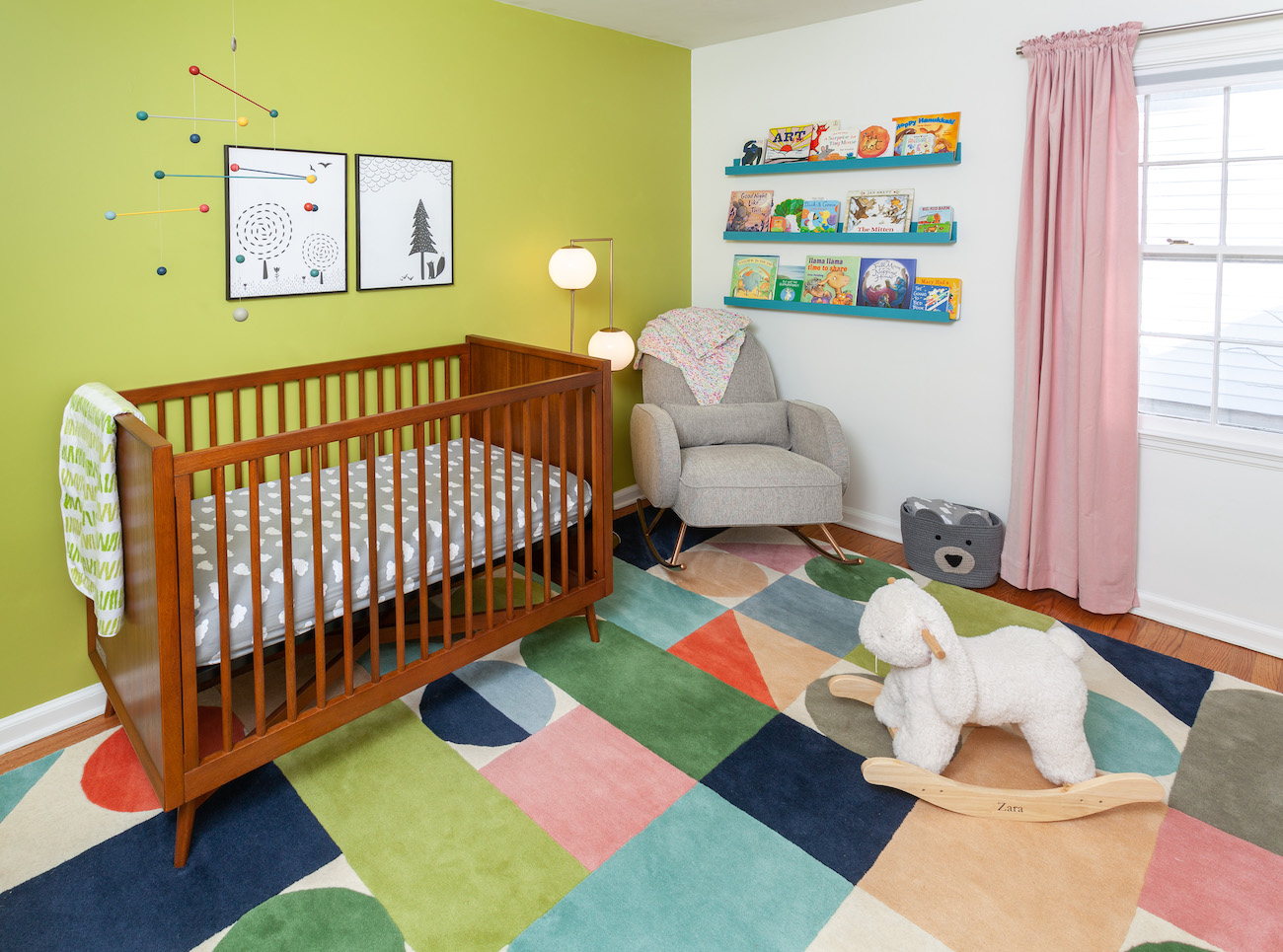 nursery-design-lime-green-wall-wooden-crib