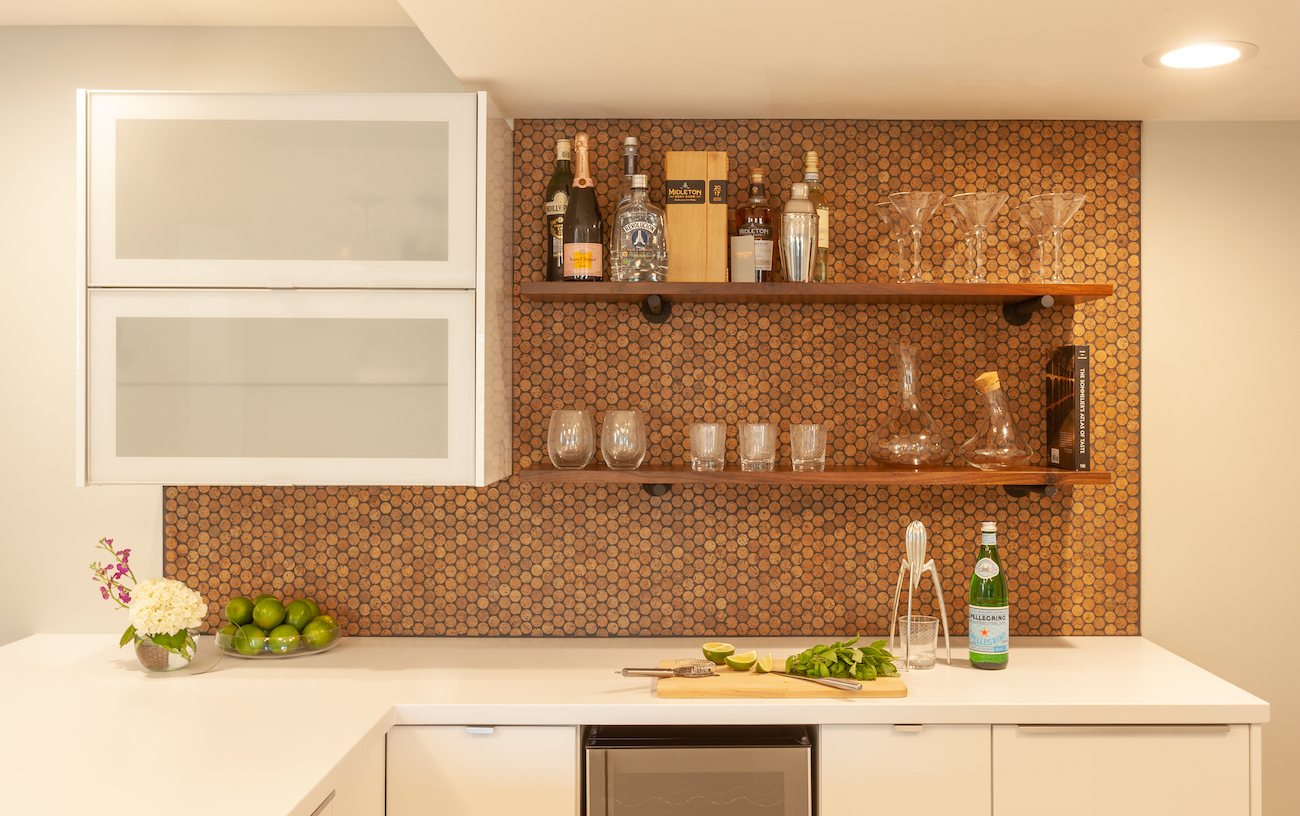 at-home-bar-design-cork-wall