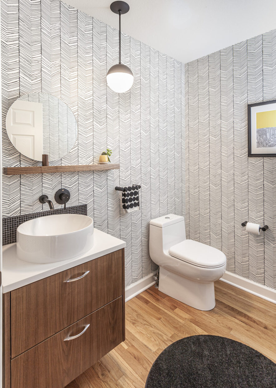 bathroom-design-black-and-white-wallpaper