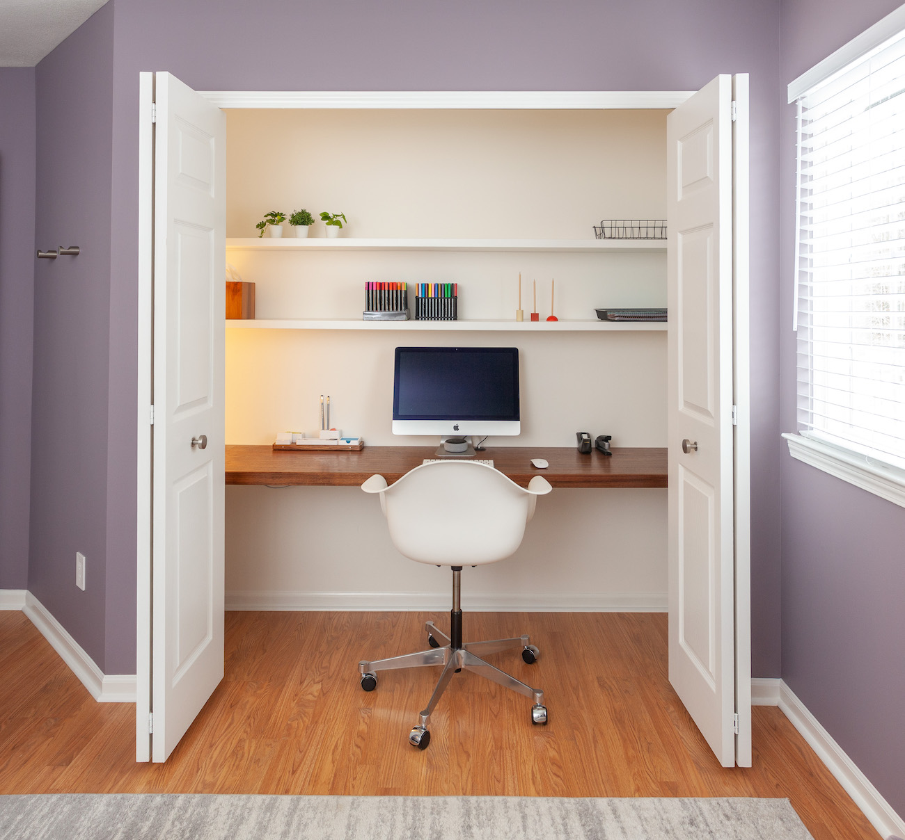 desk-in-closet-interior-design