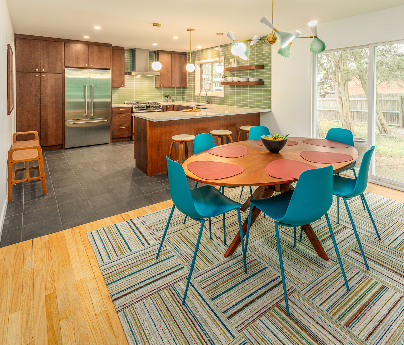 exactly-designs-ann-arbor-mi-kitchen-and-dining-table-design