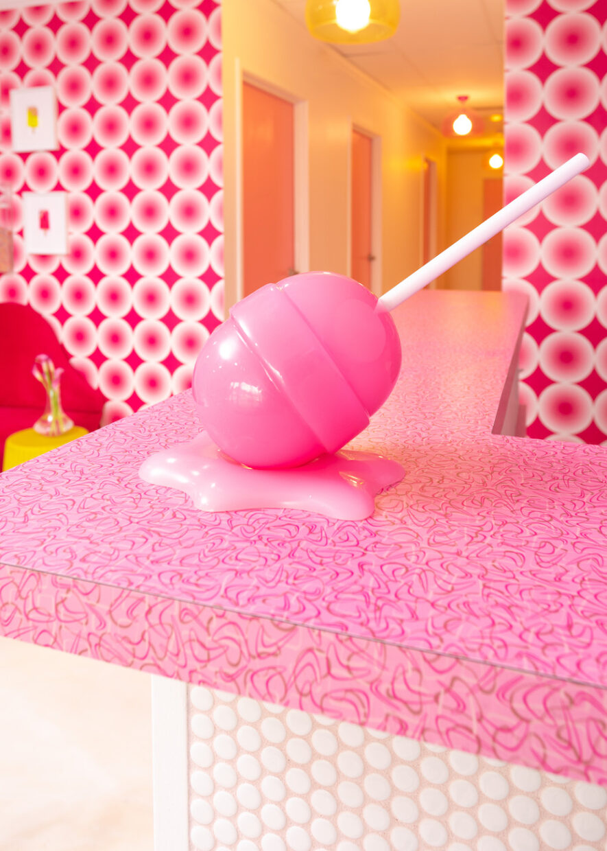 exactly-designs-hot-pink-lollipop-interior-design