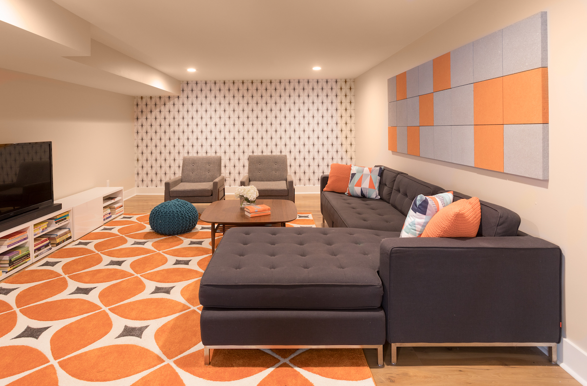 interior-designer-orange-blue-midcentury-modern-room-design