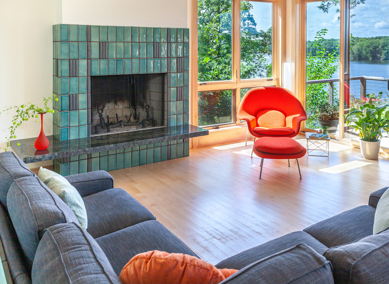 living-room-interior-design-orange-accent-chair-2