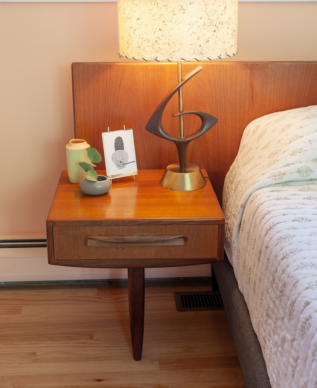 midcentury-modern-bedframe-built-in-nightstand