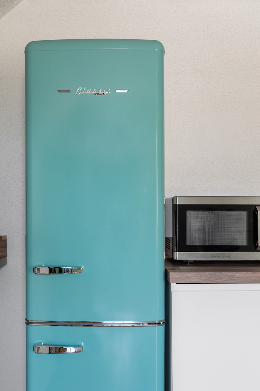 retro-teal-blue-fridge-traverse-city-mi
