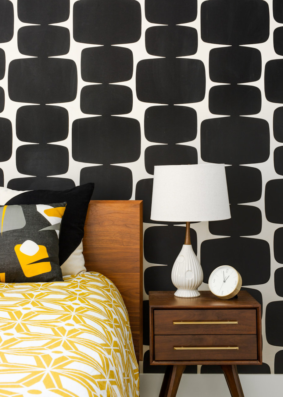 black-and-white-wall-design-fenton-mi