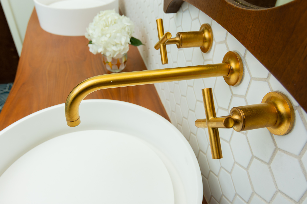 gold-faucet-detail-bathroom-designer