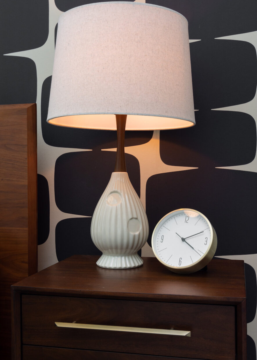 nightstand-lamp-midcentury-modern