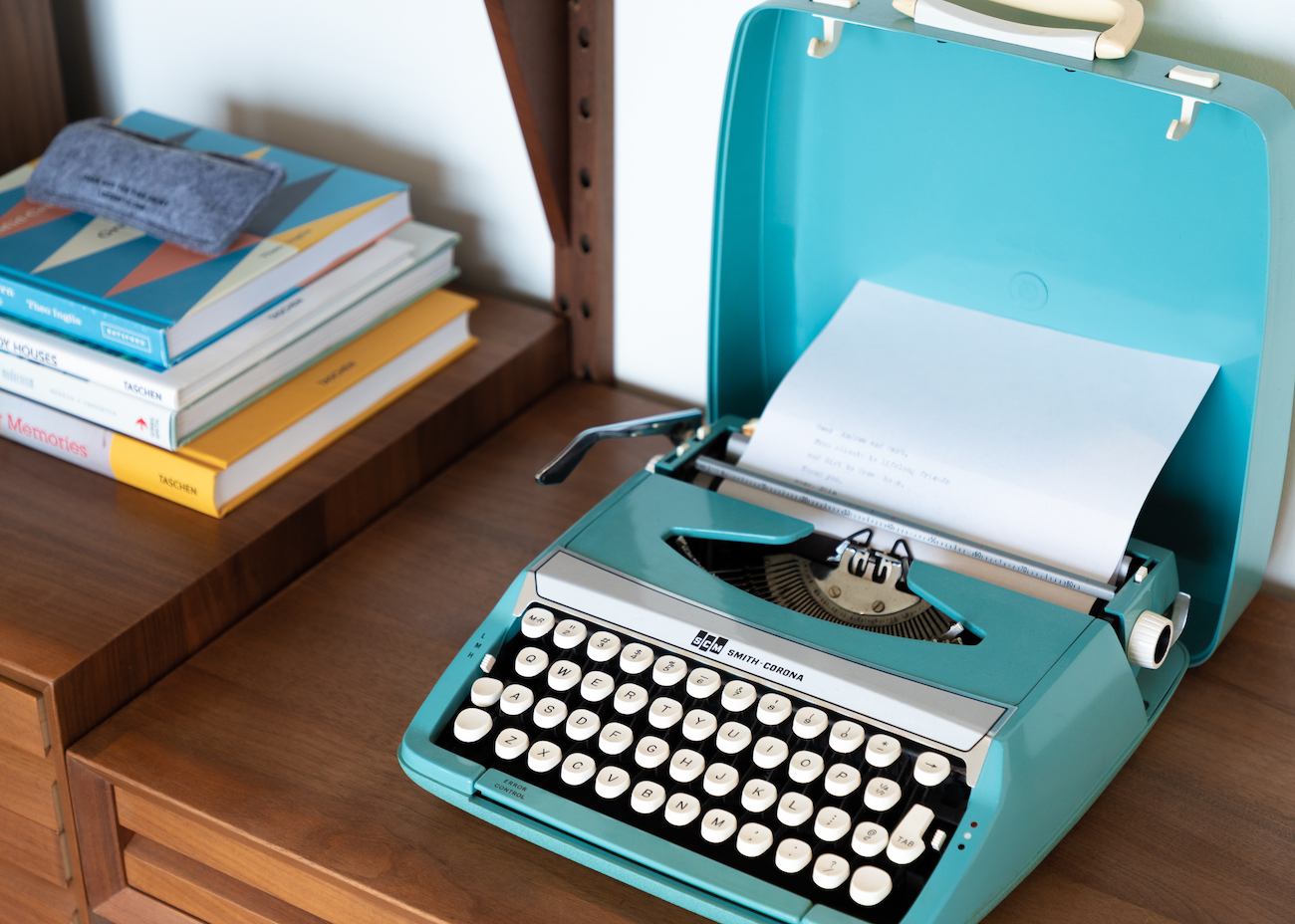 teal-blue-typewriter-midcentury-modern-office-design
